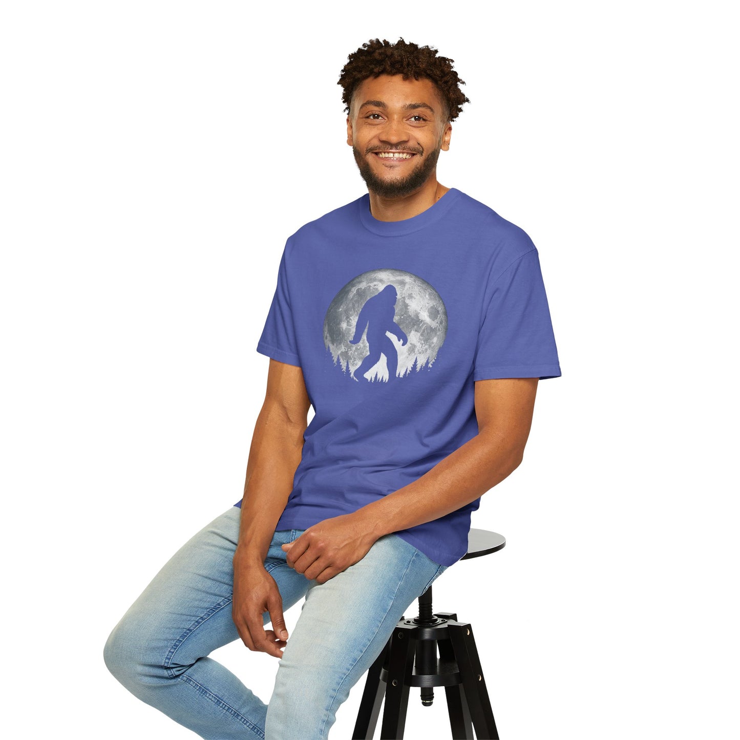BIG FOOTNIGHT STROLL COLLEGE TSHIRT SASQUATCH  Cool Full Moon & Trees