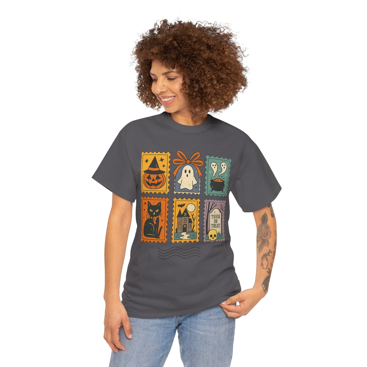 HALLOWEEN PICTURES Unisex Heavy Cotton Tee
