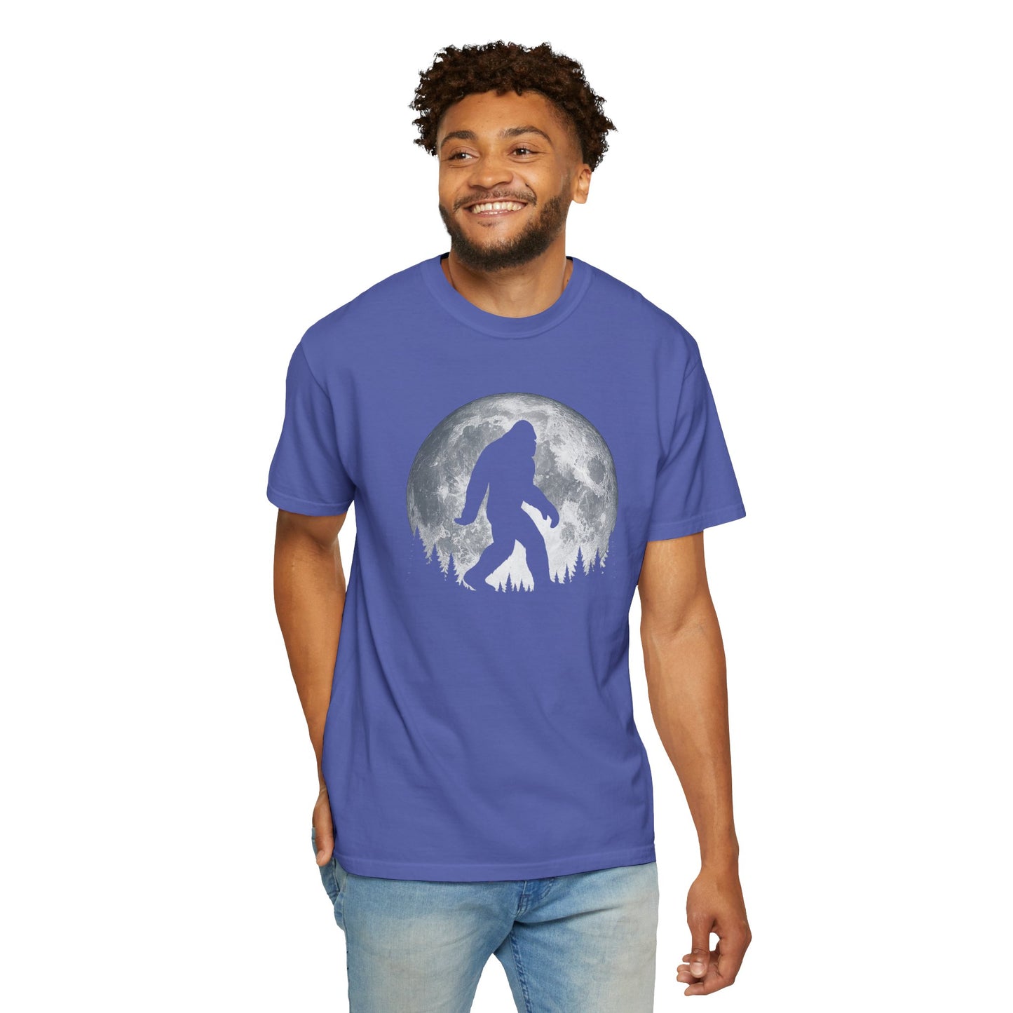 BIG FOOTNIGHT STROLL COLLEGE TSHIRT SASQUATCH  Cool Full Moon & Trees