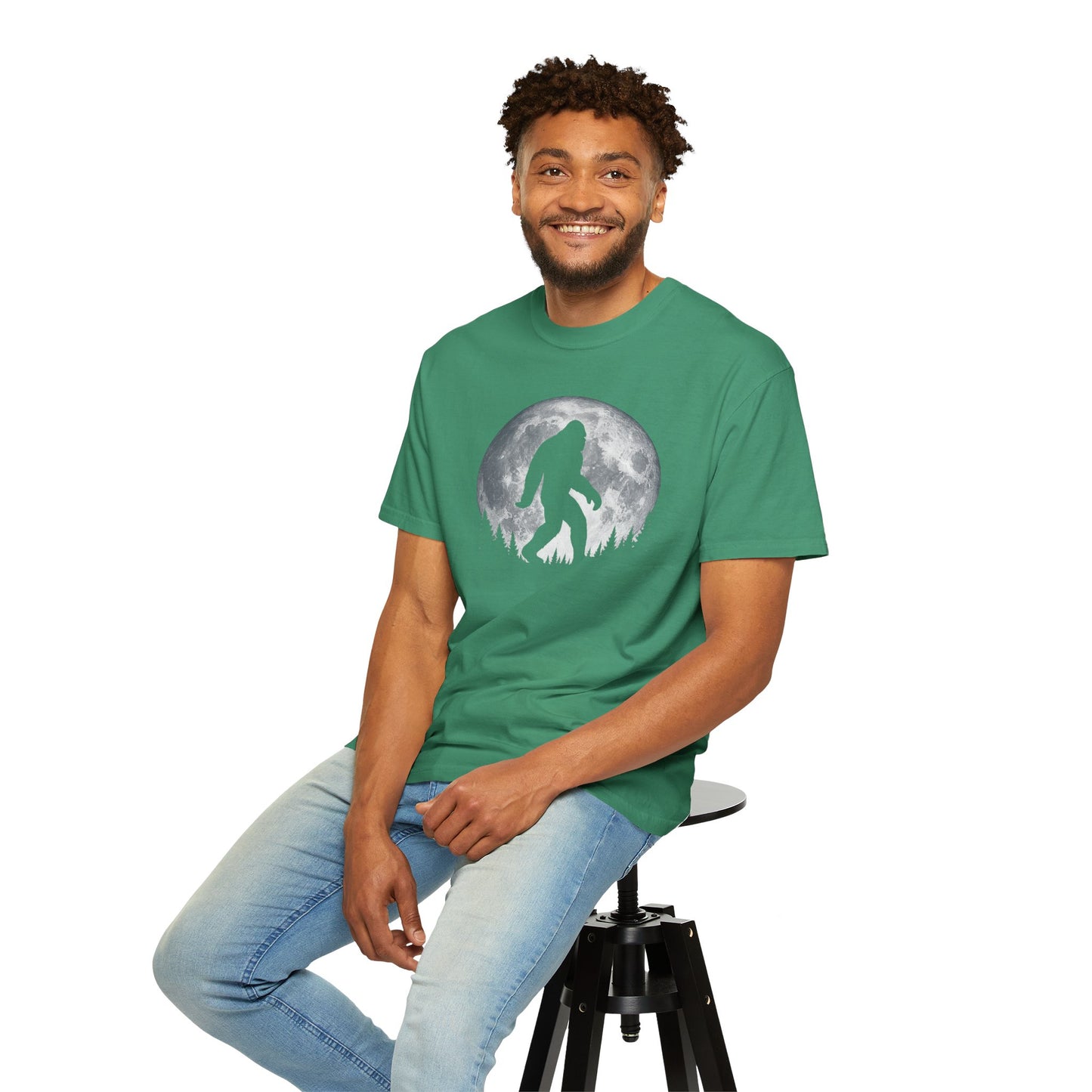 BIG FOOTNIGHT STROLL COLLEGE TSHIRT SASQUATCH  Cool Full Moon & Trees