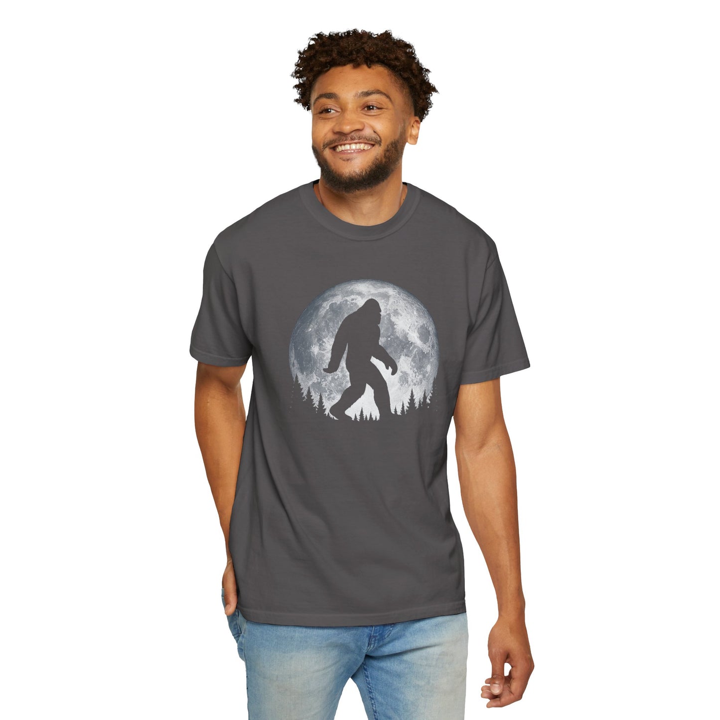 BIG FOOTNIGHT STROLL COLLEGE TSHIRT SASQUATCH  Cool Full Moon & Trees