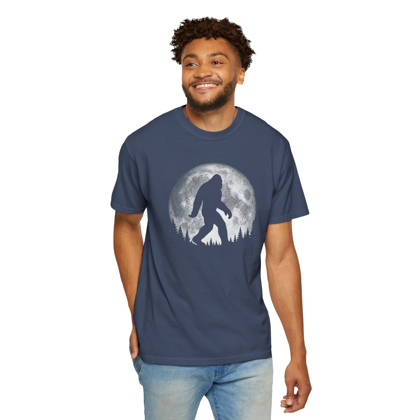 BIG FOOTNIGHT STROLL COLLEGE TSHIRT SASQUATCH  Cool Full Moon & Trees
