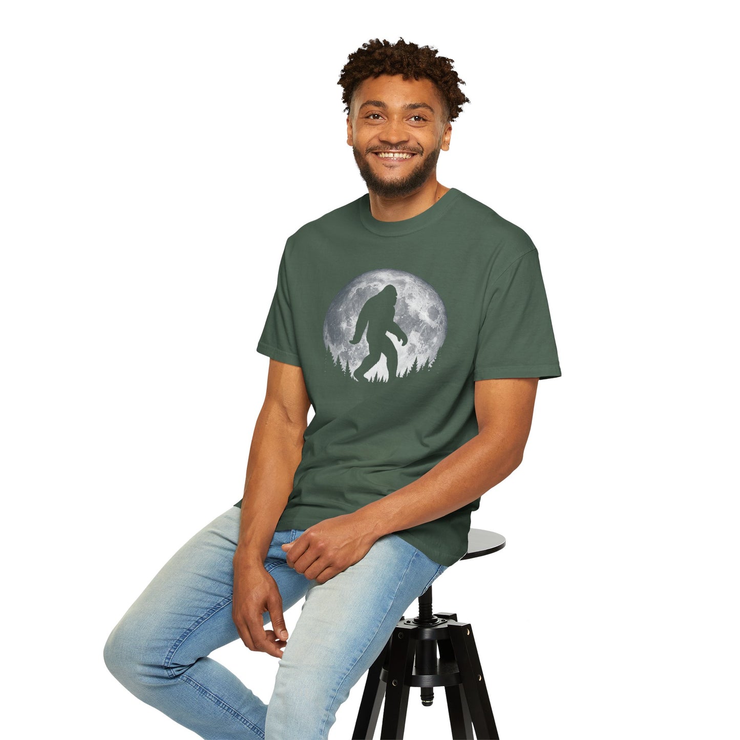 BIG FOOTNIGHT STROLL COLLEGE TSHIRT SASQUATCH  Cool Full Moon & Trees