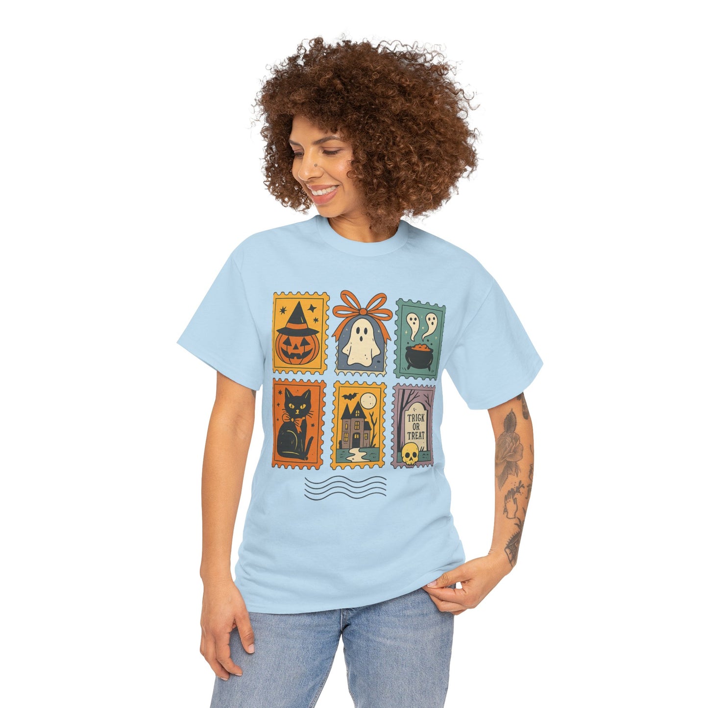 HALLOWEEN PICTURES Unisex Heavy Cotton Tee
