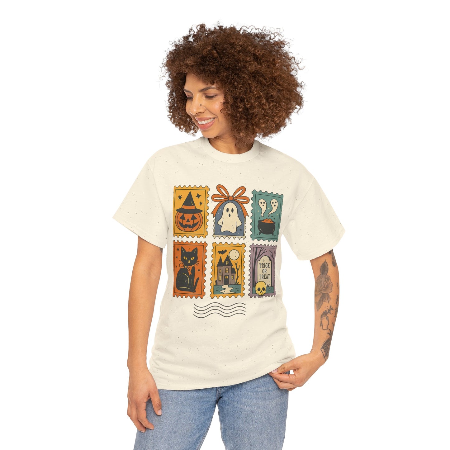 HALLOWEEN PICTURES Unisex Heavy Cotton Tee