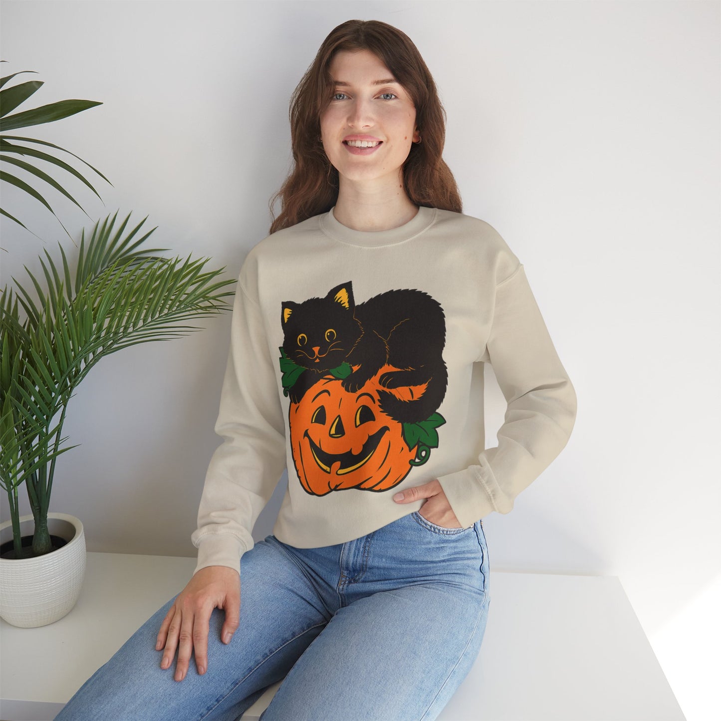HALLOWEEN CAT ON PUMPKIN SWEATSHIRT Unisex Heavy Blend™ Crewneck Sweatshirt