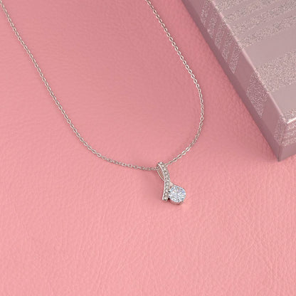 TO MY MOM     ALLURING BEAUTY NECKLACE